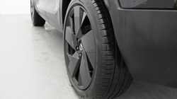 2025 (25) VOLVO XC40 2.0 B3P Plus Black Edition 5dr Auto *VAT QUALIFYING* 4980927