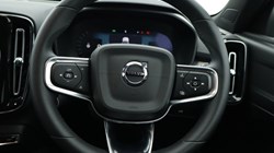 2025 (25) VOLVO XC40 2.0 B3P Plus Black Edition 5dr Auto *VAT QUALIFYING* 4980944