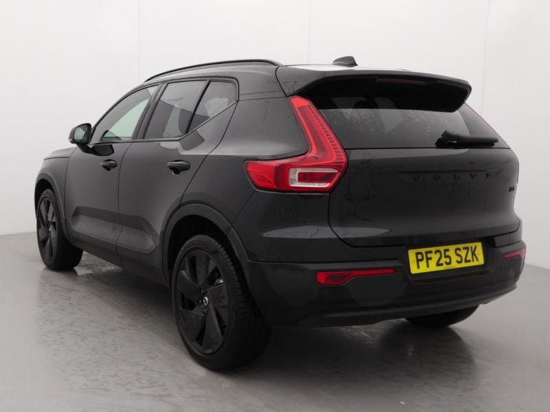 2025 (25) VOLVO XC40 2.0 B3P Plus Black Edition 5dr Auto *VAT QUALIFYING* 4980906