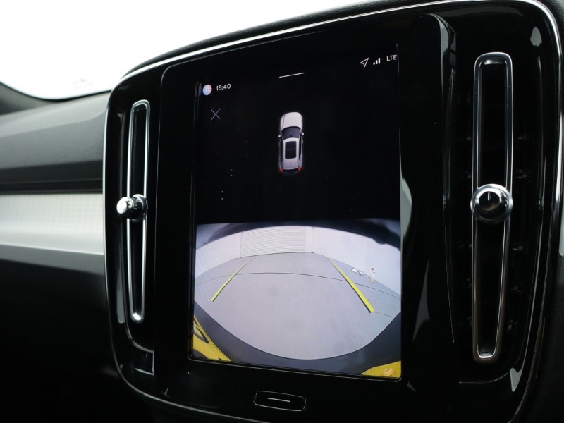 2025 (25) VOLVO XC40 2.0 B3P Plus Black Edition 5dr Auto *VAT QUALIFYING* 4980949