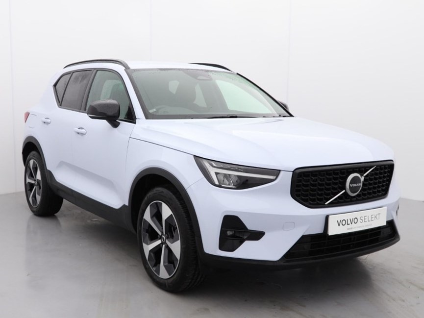 2024 (24) VOLVO XC40 2.0 B3P Plus Dark 5dr Auto