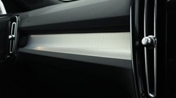 2025 (25) VOLVO XC40 2.0 B4P Plus Black Edition 5dr Auto *VAT QUALIFYING* 4951450