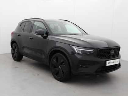 2025 (25) VOLVO XC40 2.0 B4P Plus Black Edition 5dr Auto *VAT QUALIFYING*