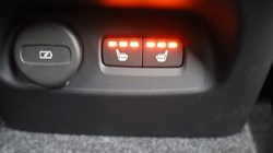 2025 (25) VOLVO XC40 2.0 B4P Plus Black Edition 5dr Auto *VAT QUALIFYING* 4951438