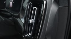 2025 (25) VOLVO XC40 2.0 B4P Plus Black Edition 5dr Auto *VAT QUALIFYING* 4951426