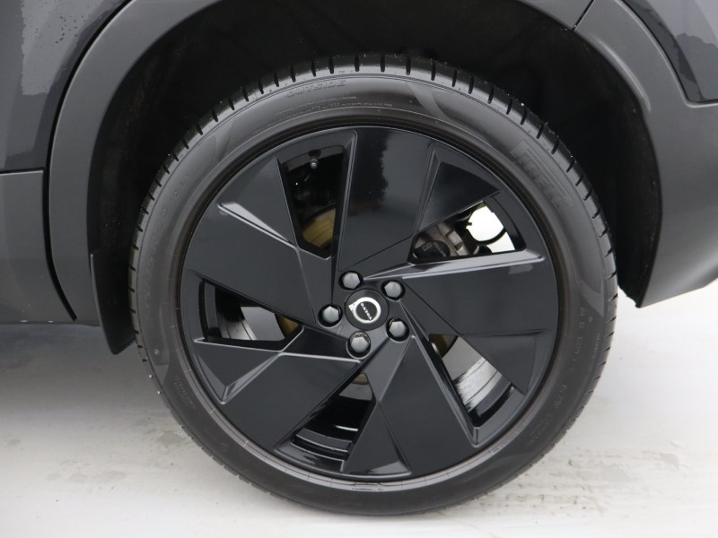 2025 (25) VOLVO XC40 2.0 B4P Plus Black Edition 5dr Auto *VAT QUALIFYING* 4951418