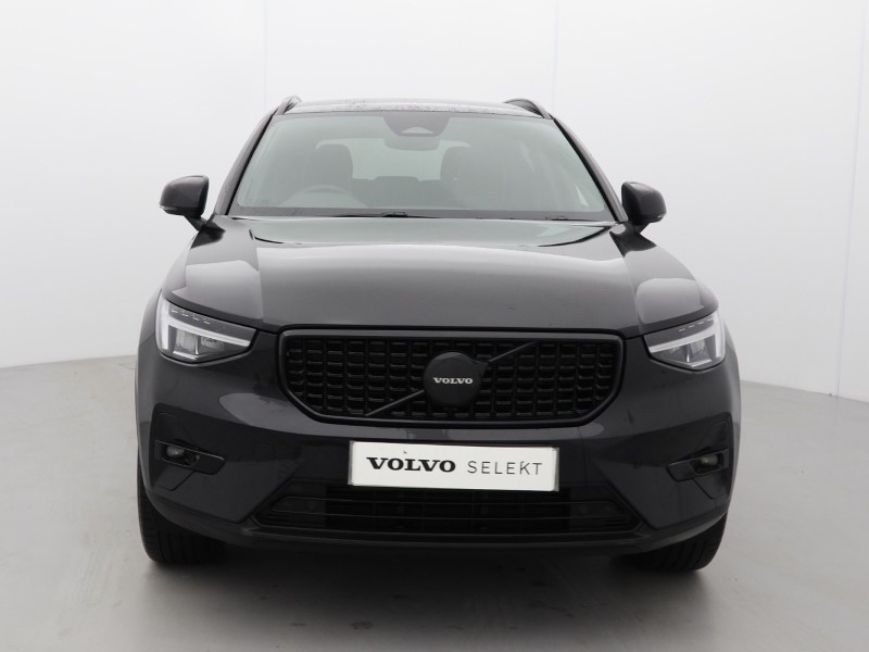 2025 (25) VOLVO XC40 2.0 B4P Plus Black Edition 5dr Auto *VAT QUALIFYING* 4951569