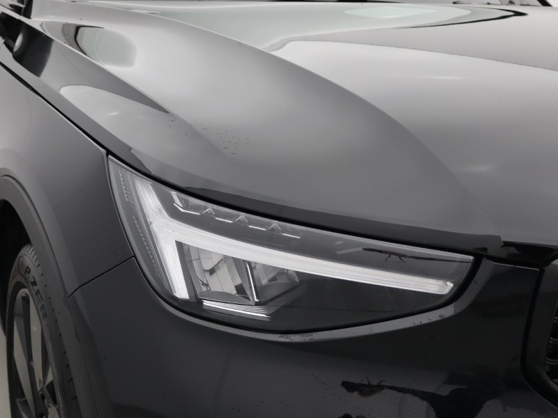 2025 (25) VOLVO XC40 2.0 B4P Plus Black Edition 5dr Auto *VAT QUALIFYING* 4951410