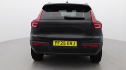 2025 (25) VOLVO XC40 2.0 B4P Plus Black Edition 5dr Auto *VAT QUALIFYING* 4951571