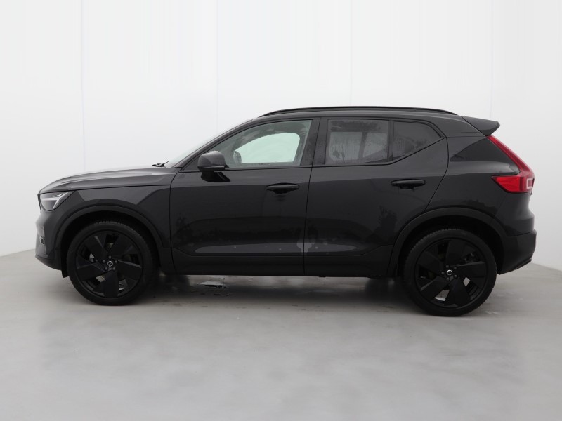 2025 (25) VOLVO XC40 2.0 B4P Plus Black Edition 5dr Auto *VAT QUALIFYING* 4951406