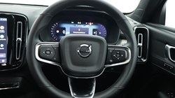 2025 (25) VOLVO XC40 2.0 B4P Plus Black Edition 5dr Auto *VAT QUALIFYING* 4951440