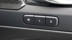 2025 (25) VOLVO XC40 2.0 B3P Ultra Black Edition 5dr Auto 4893782