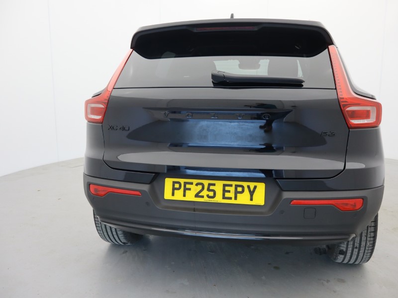 2025 (25) VOLVO XC40 2.0 B3P Ultra Black Edition 5dr Auto 4893749