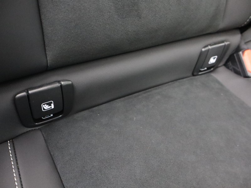 2025 (25) VOLVO XC40 2.0 B3P Ultra Black Edition 5dr Auto 4893791