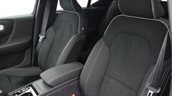 2025 (25) VOLVO XC40 2.0 B3P Ultra Black Edition 5dr Auto 4893788