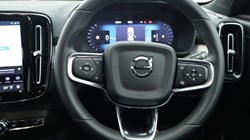 2025 (25) VOLVO XC40 2.0 B3P Ultra Black Edition 5dr Auto 4893797