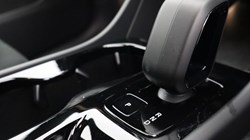 2025 (25) VOLVO XC40 2.0 B3P Ultra Black Edition 5dr Auto 4893811