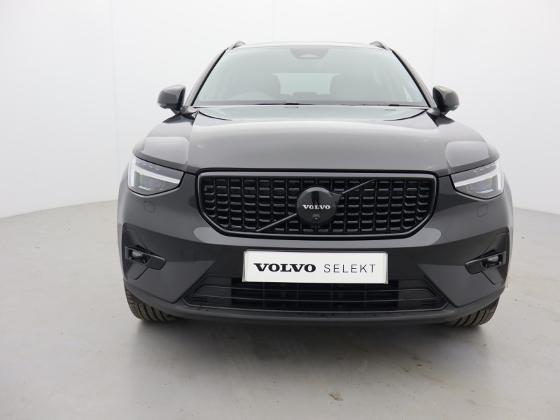2025 (25) VOLVO XC40 2.0 B3P Ultra Black Edition 5dr Auto 4893763