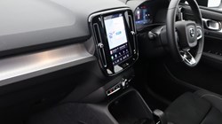2025 (25) VOLVO XC40 2.0 B3P Ultra Black Edition 5dr Auto 4893790
