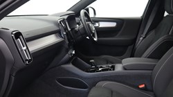 2025 (25) VOLVO XC40 2.0 B3P Ultra Black Edition 5dr Auto 4893772