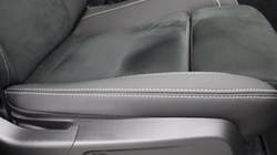 2025 (25) VOLVO XC40 2.0 B3P Ultra Black Edition 5dr Auto 4893786