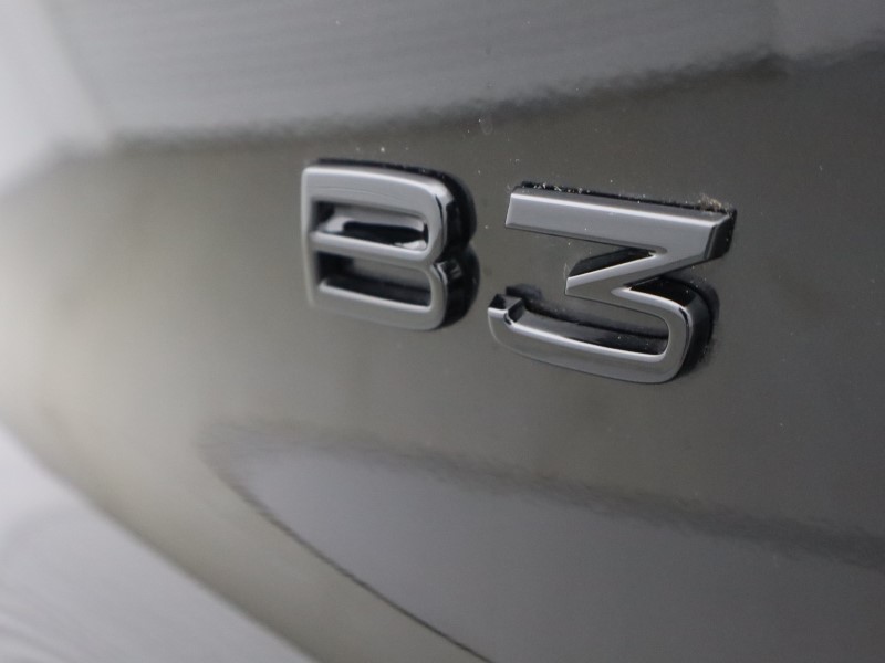 2025 (25) VOLVO XC40 2.0 B3P Ultra Black Edition 5dr Auto 4893752