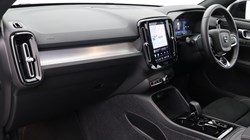 2025 (25) VOLVO XC40 2.0 B3P Ultra Black Edition 5dr Auto 4893789