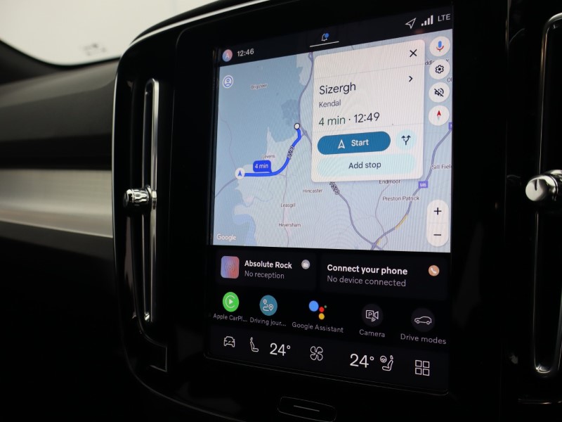 2025 (25) VOLVO XC40 2.0 B3P Ultra Black Edition 5dr Auto 4893803