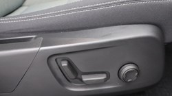 2022 (72) VOLVO XC40 2.0 B4P Plus Dark 5dr AWD Auto 4569454