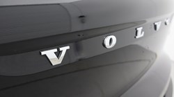 2022 (72) VOLVO XC40 2.0 B4P Plus Dark 5dr AWD Auto 4569487