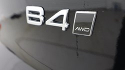 2022 (72) VOLVO XC40 2.0 B4P Plus Dark 5dr AWD Auto 4569488
