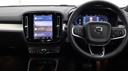 2022 (72) VOLVO XC40 2.0 B4P Plus Dark 5dr AWD Auto 4569465