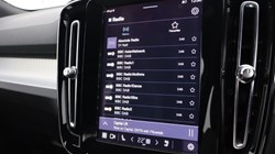 2022 (72) VOLVO XC40 2.0 B4P Plus Dark 5dr AWD Auto 4569473