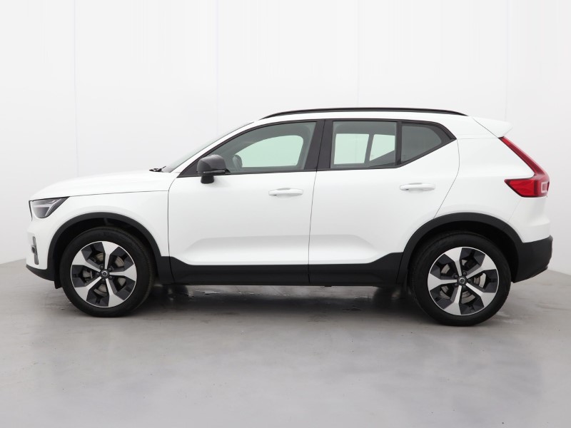 2024 (74) VOLVO XC40 2.0 B4P Plus Dark 5dr Auto *VAT QUALIFYING* 4526376