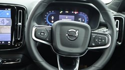 2024 (74) VOLVO XC40 2.0 B4P Plus Dark 5dr Auto *VAT QUALIFYING* 4526403