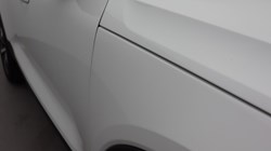 2024 (74) VOLVO XC40 2.0 B4P Plus Dark 5dr Auto *VAT QUALIFYING* 4526419