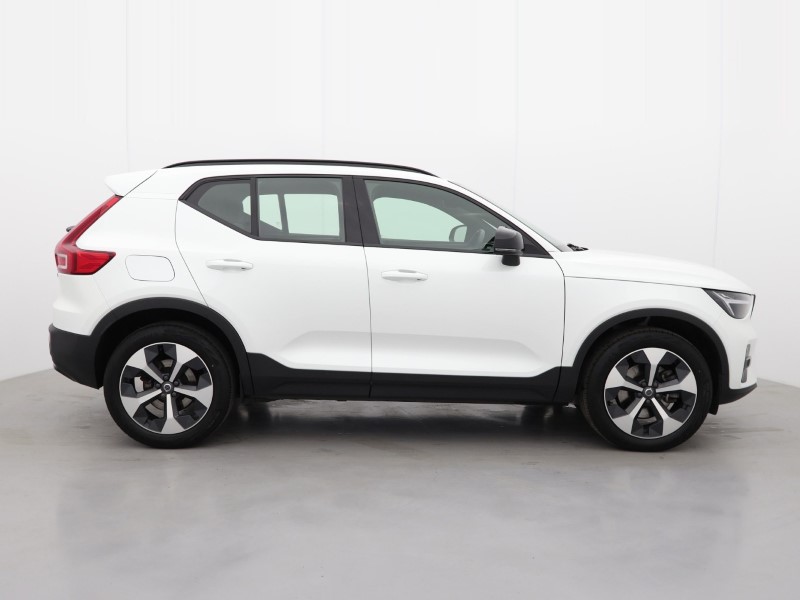 2024 (74) VOLVO XC40 2.0 B4P Plus Dark 5dr Auto *VAT QUALIFYING* 4526377