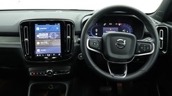 2024 (74) VOLVO XC40 2.0 B4P Plus Dark 5dr Auto *VAT QUALIFYING* 4526402