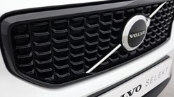 2024 (74) VOLVO XC40 2.0 B4P Plus Dark 5dr Auto *VAT QUALIFYING* 4526416