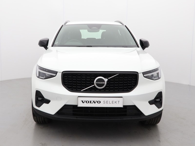 2024 (74) VOLVO XC40 2.0 B4P Plus Dark 5dr Auto *VAT QUALIFYING* 4526373
