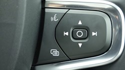 2024 (74) VOLVO XC40 2.0 B4P Plus Dark 5dr Auto *VAT QUALIFYING* 4526405