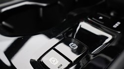 2024 (74) VOLVO XC40 2.0 B4P Plus Dark 5dr Auto *VAT QUALIFYING* 4526413