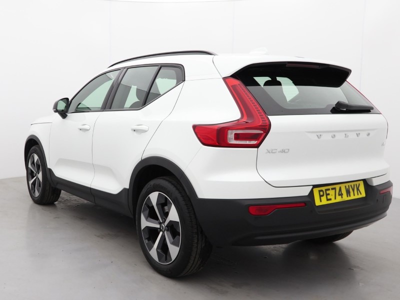 2024 (74) VOLVO XC40 2.0 B4P Plus Dark 5dr Auto *VAT QUALIFYING* 4526378