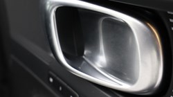 2024 (74) VOLVO XC40 2.0 B4P Plus Dark 5dr Auto *VAT QUALIFYING* 4526386