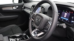 2024 (74) VOLVO XC40 2.0 B4P Plus Dark 5dr Auto *VAT QUALIFYING* 4526390