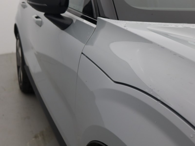 2025 (75) VOLVO EX30 200kW SM Extended Range Plus 69kWh 5dr Auto*VAT QUALIFYING* 4670115