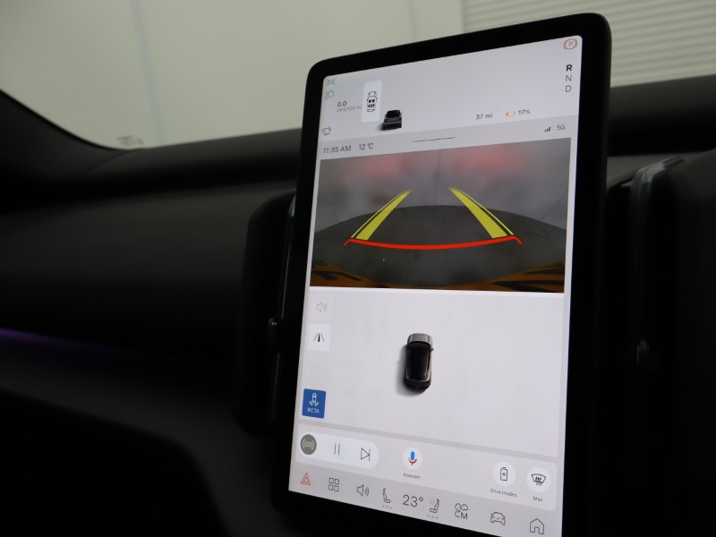 2025 (75) VOLVO EX30 200kW SM Extended Range Plus 69kWh 5dr Auto*VAT QUALIFYING* 4670105