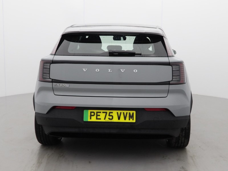 2025 (75) VOLVO EX30 200kW SM Extended Range Plus 69kWh 5dr Auto*VAT QUALIFYING* 4670074