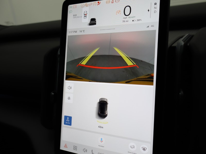 2025 (75) VOLVO EX30 315kW Twin Motor Performance Plus 69kWh 5dr Auto 4556498