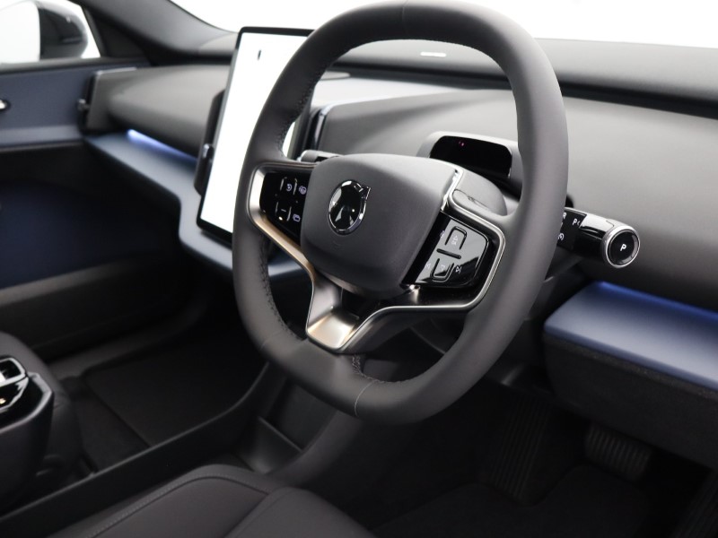 2025 (75) VOLVO EX30 315kW Twin Motor Performance Plus 69kWh 5dr Auto 4556482